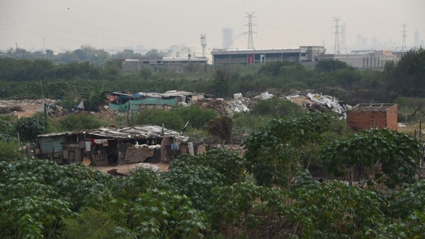 El nuevo Puente Héroes del Chaco tampoco se salva de asentamientos