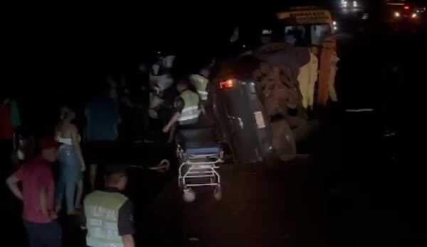 Dos fallecidos y varios heridos tras accidente en plena Ruta PY 05 - Oasis FM 94.3