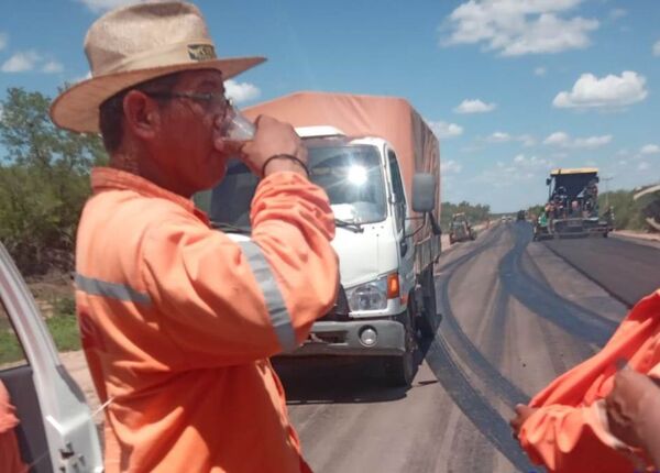 Frente a la ola de calor implementan medidas de seguridad para proteger salud de los trabajadores en obras - .::Agencia IP::.