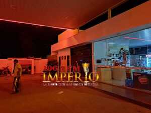 Delincuentes reducen a guardia y se llevan dinero de un surtidor en el barrio María Victoria - Radio Imperio 106.7 FM