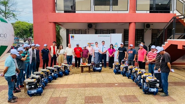 Más de 2.000 emprendedores de Ñeembucú inscriptos para recibir apoyo mediante proyecto gubernamental - .::Agencia IP::.