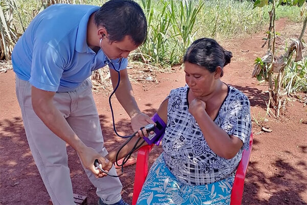 Salud dotará de equipamiento médico a 162 Unidades de Salud de la Familia - .::Agencia IP::.