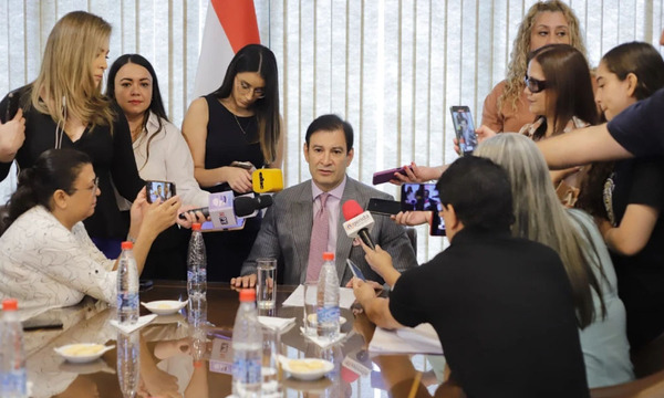 Silvio Ovelar explicó que 12 funcionarios con más de 20 años de antigüedad de senadores se acogieron al retiro incentivado