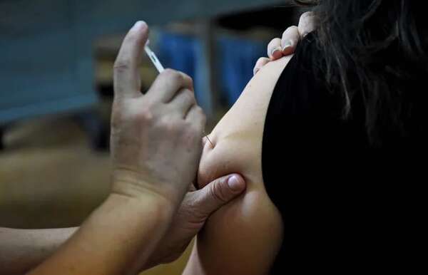 AUDIO: Influenza y covid: vacunas disponibles para la población desde primeros días de abril - A La Gran 7-30 - ABC Color
