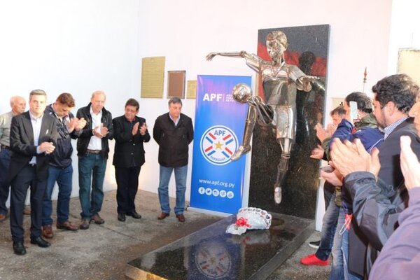 El Museo de la APF quedó abandonado, incluída la tumba de Erico - La Tribuna