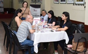 CDE: Instan a extranjeros documentarse en la jornada de regularización