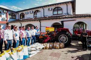 Arroz sembrado en humedales de Ñeembucú no afectarán al ambiente, según ministro Carlos Giménez - Nacionales - ABC Color