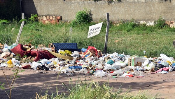 Una familia paraguaya promedio tira 10 kilos de basura por día