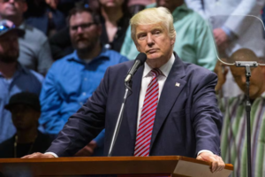Insólito: el multimillonario Trump no tiene dinero para pagar su fianza