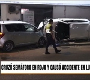 Ignoró una luz roja y provocó aparatoso accidente en Luque - Paraguay.com