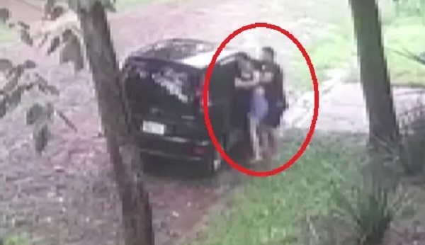 Detienen a presunto agresor de una mujer que fue captado en video en la vía pública de Encarnación - Noticiero Paraguay