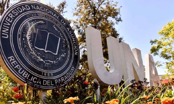 Estudiantes de la UNA se movilizan ante el riesgo de perder el Arancel Cero – Prensa 5