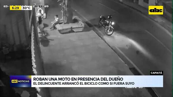 Video: Roban una moto en presencia del dueño - ABC Noticias - ABC Color