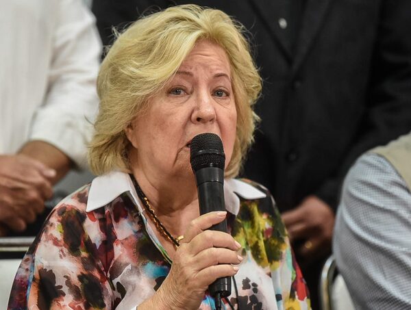 Critican postura de 'Bachi' sobre proyecto Hambre Cero: "El senador Núñez es más político que médico" · Radio Monumental 1080 AM