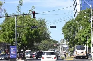 Asunción estrena moderna red de semáforos interconectados