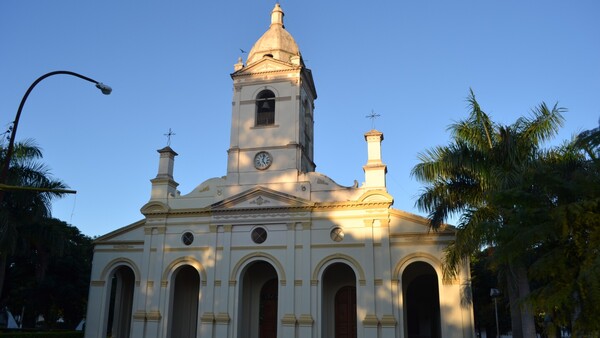 Decoradores martillaban reliquias en Catedral de Villarrica