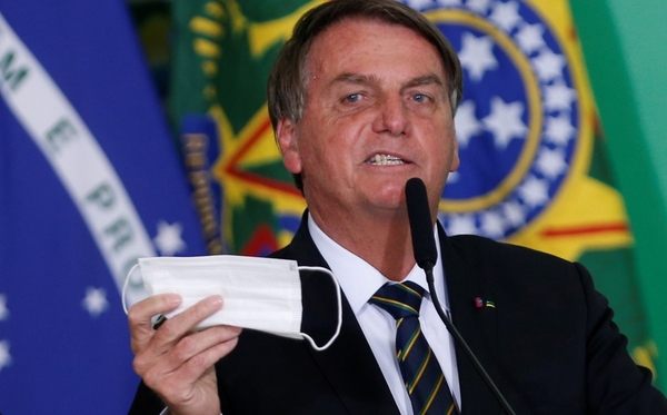 Bolsonaro es acusado de fraude en su registro de vacunas Covid-19 - ADN Digital