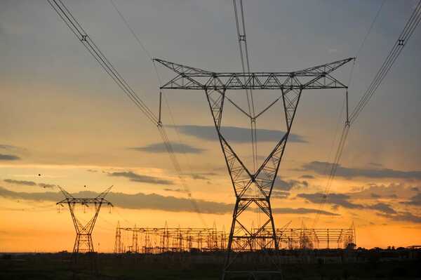 ANDE invertir谩 US$ 260 millones para construir nueva l铆nea de transmisi贸n el茅ctrica - Revista PLUS