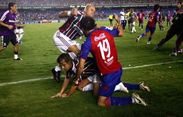 Roberto Nanni recordó aquella "batalla campal" ante Fluminense, rival copero de Cerro · Radio Monumental 1080 AM