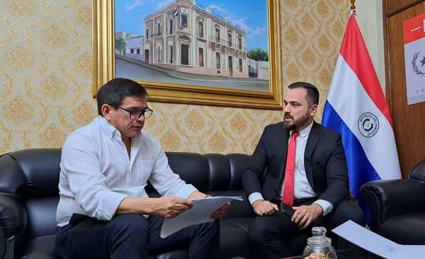 Quieren dar oportunidades laborales a paraguayos que desean volver al país - ADN Digital