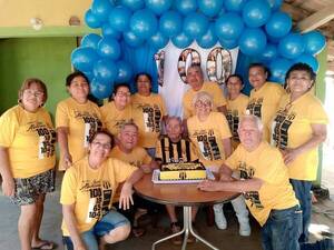 [VIDEO] Abuelito cumplió 100 años y mirá cómo festejó