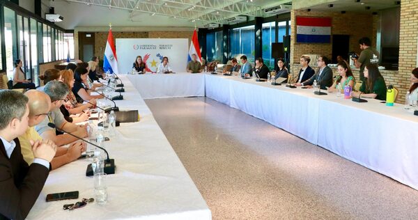 Hambre Cero: Gobierno, gremios médicos y de nutrición intercambiaron informaciones sobre el proyecto - .::Agencia IP::.