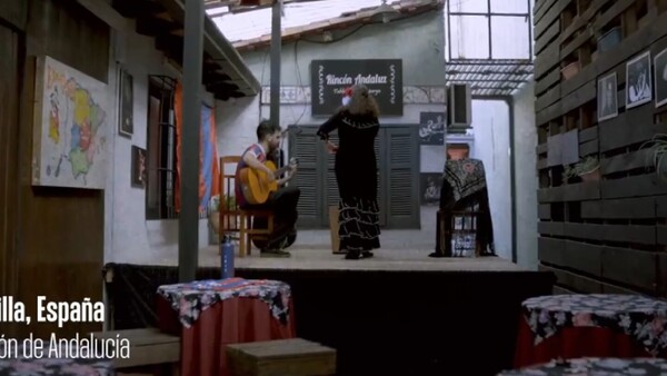 El Ciclón recibe a Manolo Jiménez con guitarra, flamenco ¡y un olé!