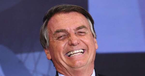 La Nación / Bolsonaro podría ir preso por falsificar certificados de vacuna
