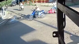 Motociclista impacta contra una joven y se da a la fuga en Concepción