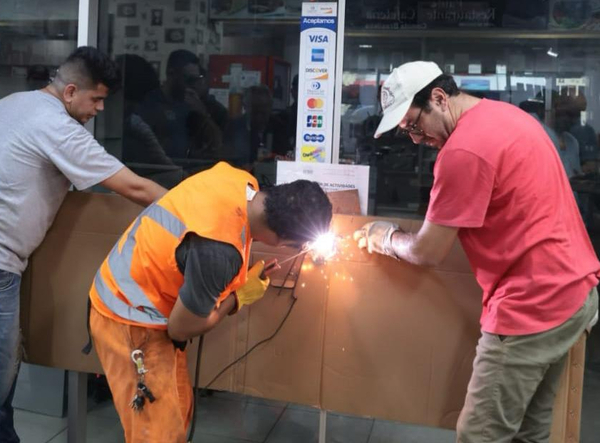 Pese a presión, seguirá cierre de comercios que no tengan patente - La Clave