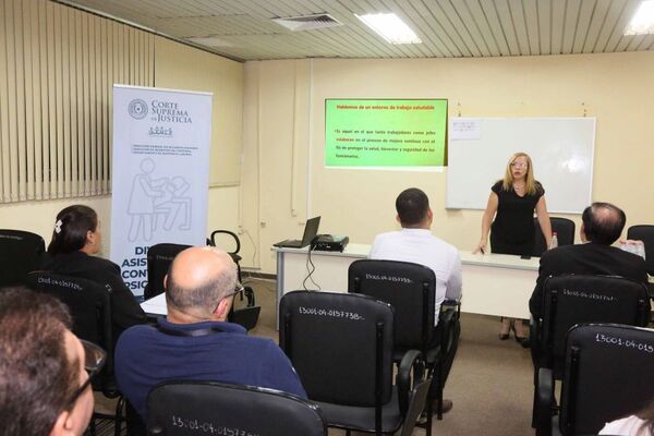 Desarrollaron charla sobre manejo del estrés laboral
