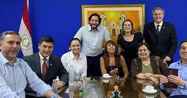 La Nación / Senador de Patria Querida insta a romper con el conformismo dentro de la oposición