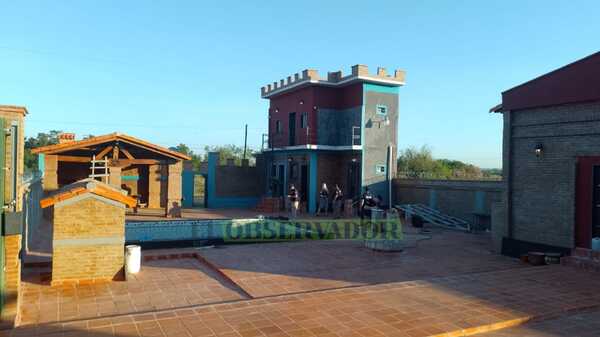 Allanan dos viviendas de juez de Pdte. Hayes investigado por presunto esquema de venta irregular de vehículos