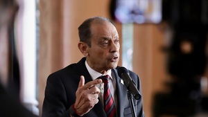 Barchini restituye a director de penitenciaría que había destituido