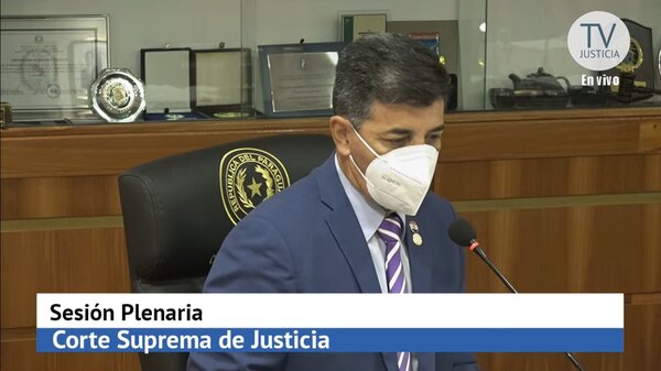 Aplazos masivos de abogados coinciden con deterioro del nivel académico, afirma Ríos 
