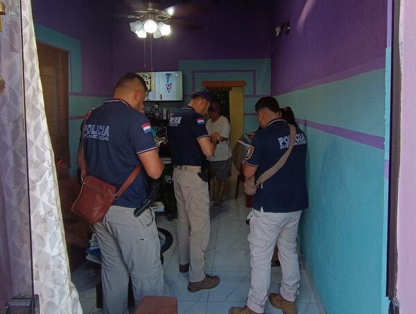 Exponen supuesta complicidad de juez de paz en casos de fraude en venta de vehículos · Radio Monumental 1080 AM