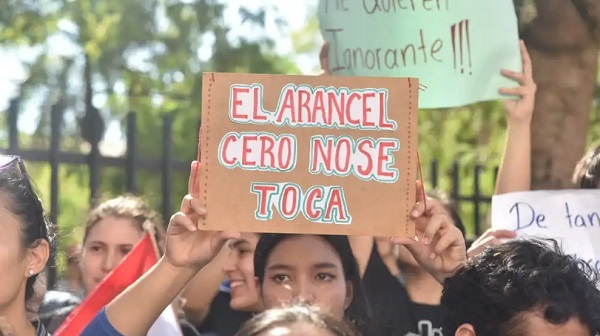 Estudiantes de la UNA exigen garantías para el Arancel Cero