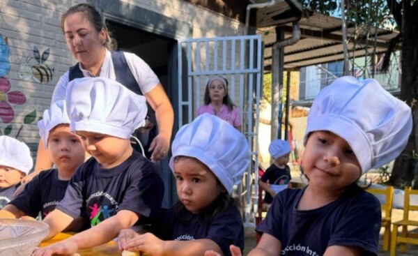 Pequeños aprenden la tradición de Semana Santa