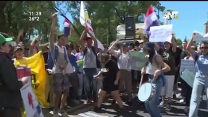 Paro y protestas en la UNA - SNT