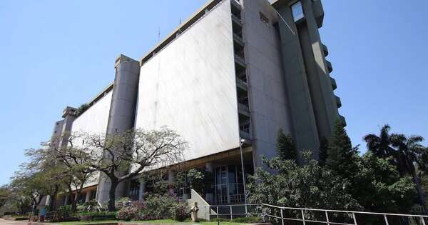 La Nación / Riesgos internacionales persistentes incidirán en la tasa de política monetaria