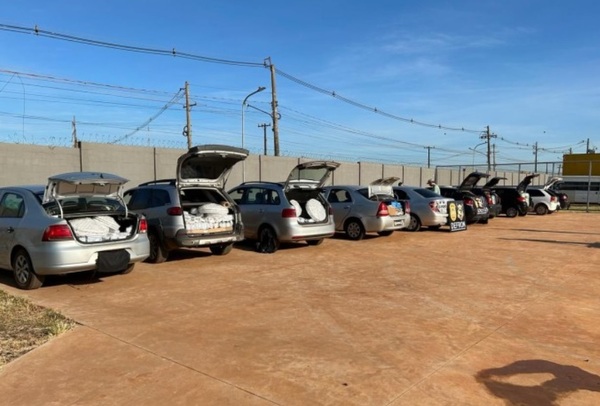 Policía Civil incauta 10 coches cargados con productos de contrabando - Radio Imperio 106.7 FM