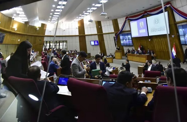 Oposición rechaza proyecto “Hambre Cero” por inconstitucional y lleno de “lagunas”