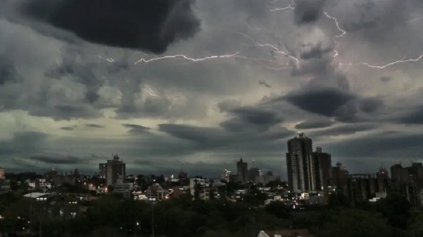 Meteorología alerta sobre tormentas y vientos de más de 100km/h - Noticiero Paraguay