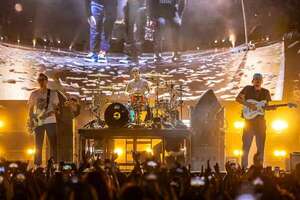 Asunciónico: ¿Qué le pasó a Tom DeLonge durante el show de Blink-182? - Música - ABC Color