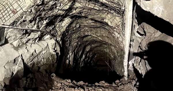 La Nación / Trece mineros están atrapados bajo tierra