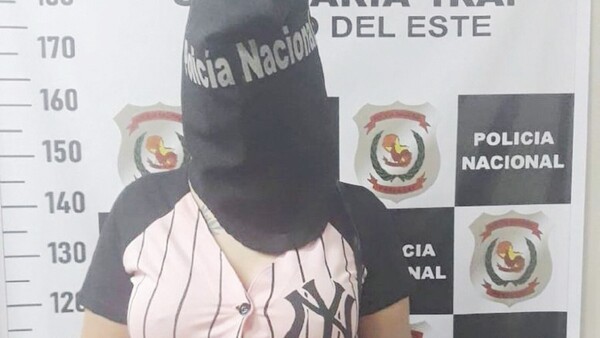 Trans celoso acuchilló tres veces a su joven “concu” en un edificio