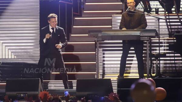 [VIDEO / GALERIA] ¡Luis Miguel salvó la noche que pintaba terminar en sarambí!