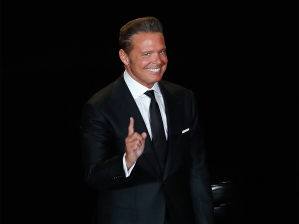 Doña guardaba celus de fanáticos de Luis Miguel entre los pechos y bombacha