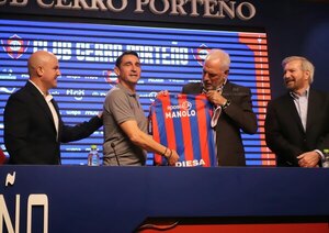 Versus / Fernando Jubero: "Con Manolo vamos a disfrutar del fútbol que obliga Cerro Porteño"