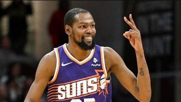 Durant se convierte en el octavo máximo anotador de la NBA